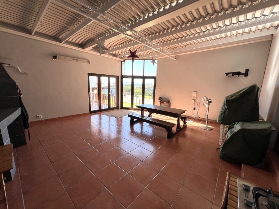 5 Bedroom Property for Sale in Ferreira Town Eastern Cape